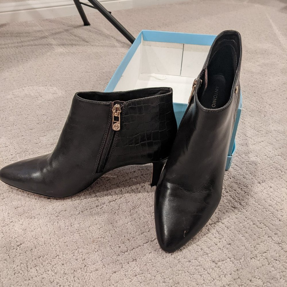 Antonio Melani Heeled Booties (Size 7.5)